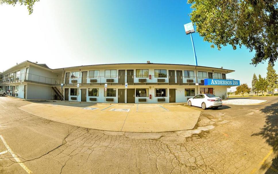 hotel-img